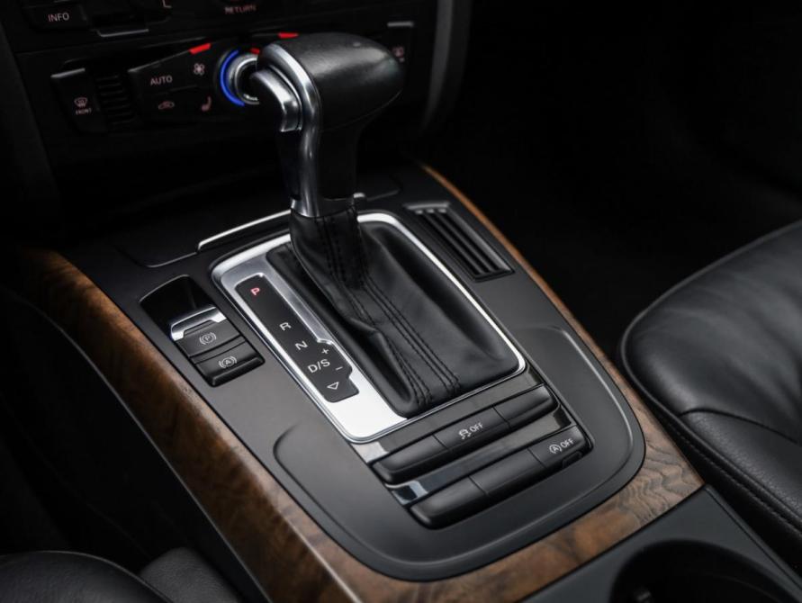 Audi A4 IV (B8) Рестайлинг Санкт-Петербург  - изображение 17