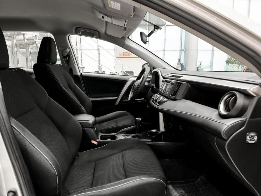Toyota RAV4 IV (XA40) Рестайлинг Казань  - изображение 13