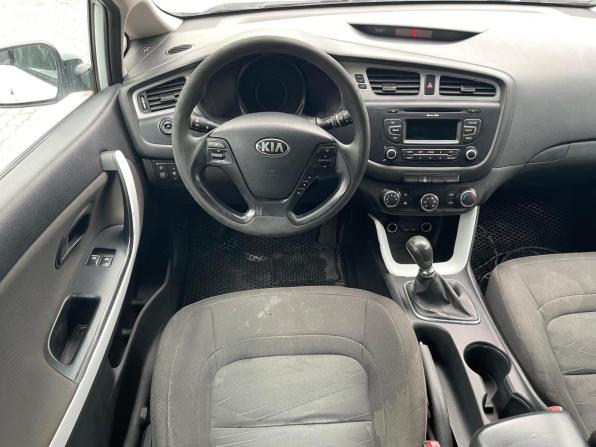 Kia Ceed II с пробегом 2012 года, цена 660 000 рублей, 293320 км, хэтчбек, Автокод Объявления