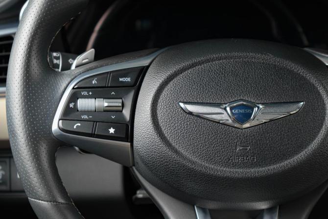 Genesis G70 I Рестайлинг с пробегом 2022 года, цена 4 949 000 рублей, 30600 км, седан, Автокод Объявления