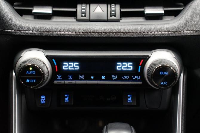 Toyota RAV4 V (XA50) с пробегом 2021 года, цена 3 680 000 рублей, 94571 км, внедорожник, Автокод Объявления