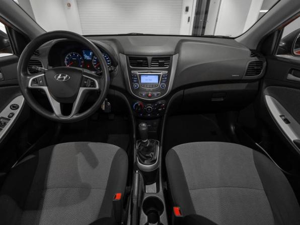 Hyundai Solaris I с пробегом 2012 года, цена 875 000 рублей, 83251 км, седан, Автокод Объявления