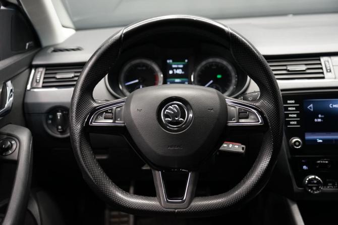 Skoda Octavia III (A7) Рестайлинг с пробегом 2017 года, цена 2 050 000 рублей, 182890 км, лифтбек, Автокод Объявления