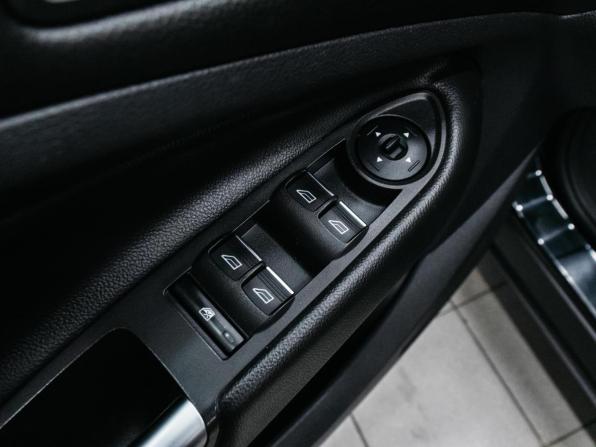 Ford Kuga II Рестайлинг с пробегом 2018 года, цена 1 449 000 рублей, 140866 км, внедорожник, Автокод Объявления