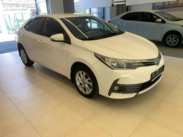 Toyota Corolla XI (E160 E170 E180) с пробегом 2016 года, цена 1 300 000 рублей, 196270 км, седан, Автокод Объявления