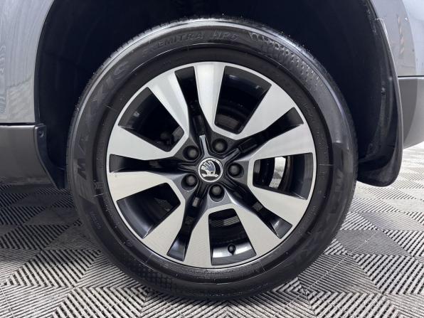 Skoda Yeti I Рестайлинг с пробегом 2015 года, цена 1 470 000 рублей, 71761 км, внедорожник, Автокод Объявления