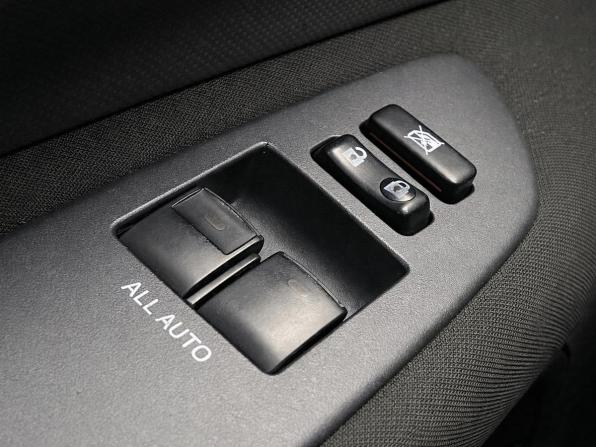 Toyota Auris I Рестайлинг с пробегом 2011 года, цена 997 000 рублей, 170398 км, хэтчбек, Автокод Объявления