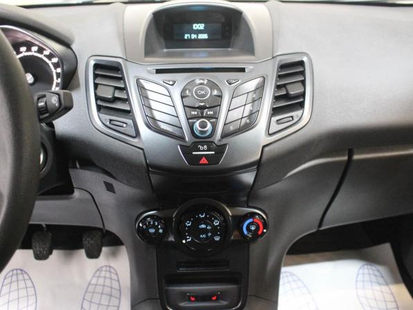 Ford Fiesta Mk6 Рестайлинг с пробегом 2016 года, цена 795 000 рублей, 71554 км, хэтчбек, Автокод Объявления