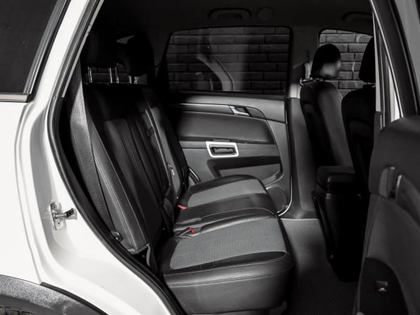 Opel Antara I Рестайлинг с пробегом 2013 года, цена 1 300 000 рублей, 177405 км, внедорожник, Автокод Объявления