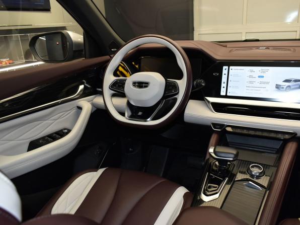 Geely Monjaro I с пробегом 2023 года, цена 3 069 000 рублей, 57123 км, внедорожник, Автокод Объявления