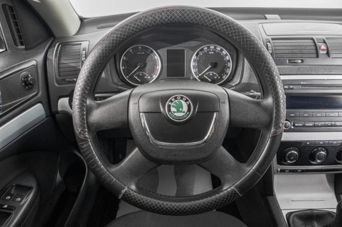 Skoda Octavia II (A5) Рестайлинг с пробегом 2011 года, цена 649 000 рублей, 323000 км, универсал, Автокод Объявления