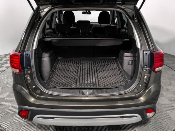 Mitsubishi Outlander III Рестайлинг 3 с пробегом 2019 года, цена 1 819 000 рублей, 126074 км, внедорожник, Автокод Объявления