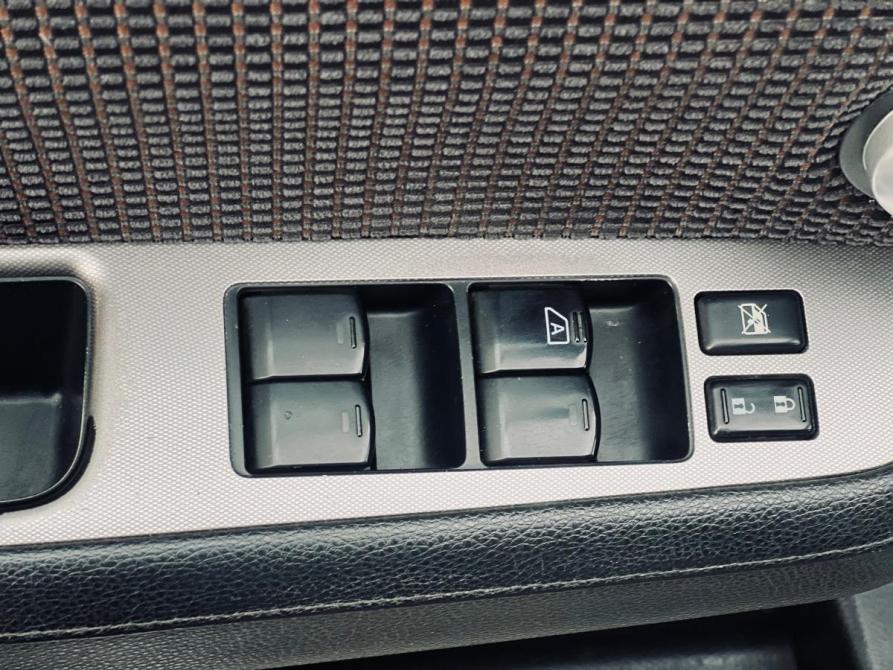 Nissan Tiida I Рестайлинг Уфа  - изображение 11