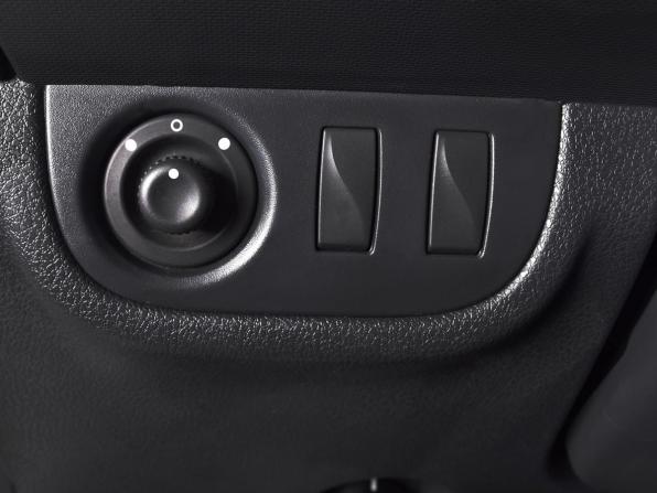 Renault Sandero II Рестайлинг с пробегом 2019 года, цена 969 999 рублей, 120625 км, хэтчбек, Автокод Объявления