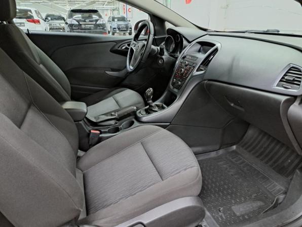 Opel Astra J Рестайлинг с пробегом 2014 года, цена 750 000 рублей, 206802 км, хэтчбек, Автокод Объявления