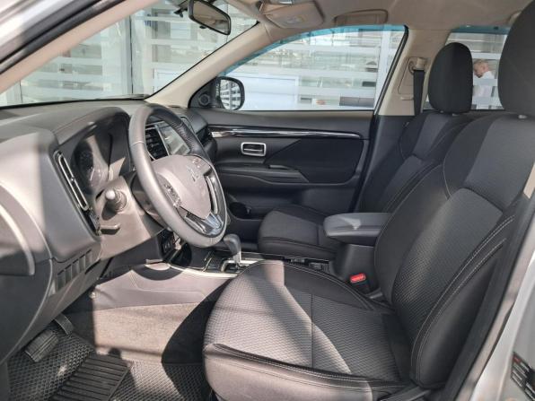 Mitsubishi Outlander III Рестайлинг 3 с пробегом 2021 года, цена 2 627 000 рублей, 97486 км, внедорожник, Автокод Объявления
