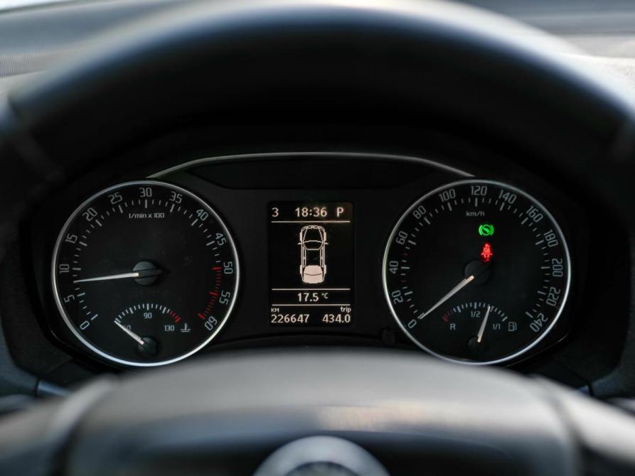 Skoda Octavia II (A5) Рестайлинг Санкт-Петербург  - изображение 5