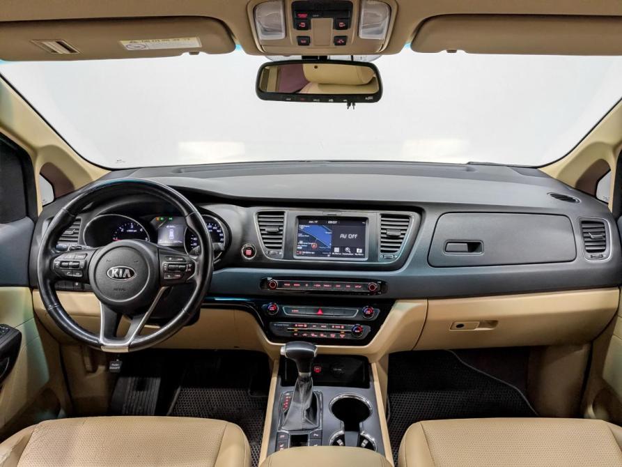Kia Carnival III Москва  - изображение 16