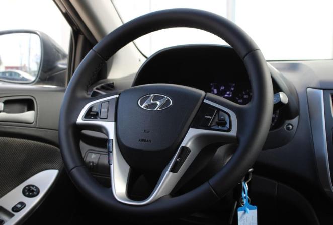 Hyundai Solaris I с пробегом 2013 года, цена 885 000 рублей, 159417 км, седан, Автокод Объявления