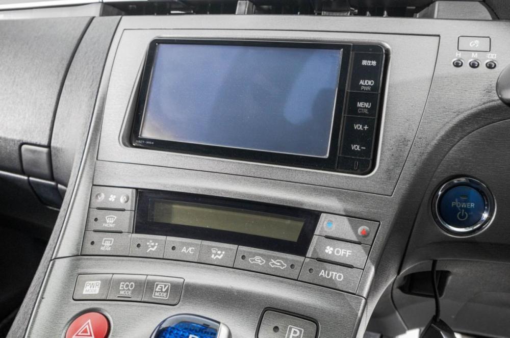 Toyota Prius III Рестайлинг (XW30) Барнаул  - изображение 19
