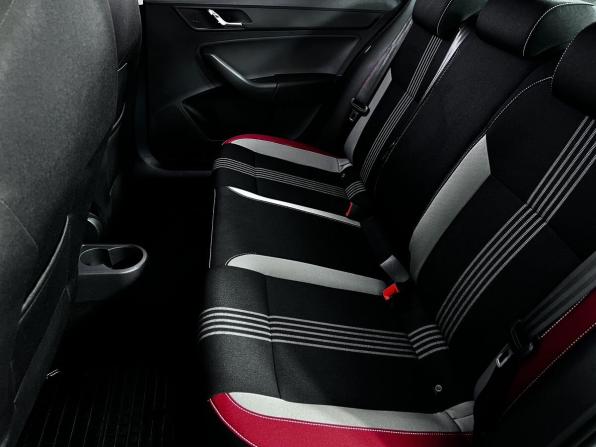Skoda Rapid I с пробегом 2015 года, цена 1 250 000 рублей, 99000 км, лифтбек, Автокод Объявления