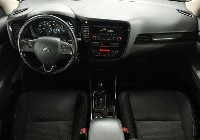 Mitsubishi Outlander III Рестайлинг 3 с пробегом 2019 года, цена 1 929 000 рублей, 120000 км, внедорожник, Автокод Объявления