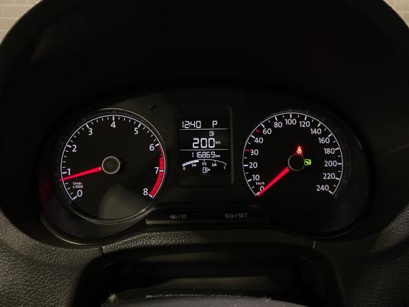 Volkswagen Polo V Рестайлинг с пробегом 2017 года, цена 1 329 000 рублей, 116870 км, седан, Автокод Объявления