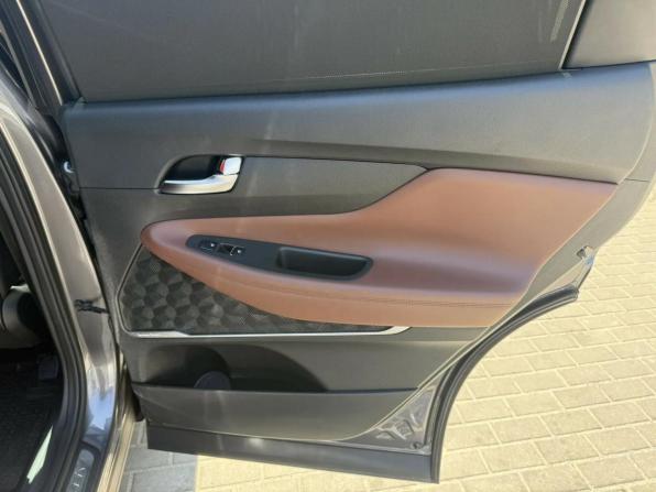 Hyundai Santa Fe IV Рестайлинг с пробегом 2021 года, цена 3 399 000 рублей, 110800 км, внедорожник, Автокод Объявления