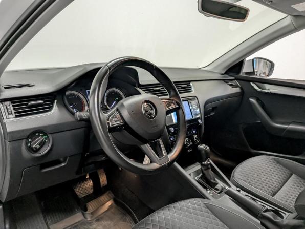 Skoda Octavia III (A7) Рестайлинг с пробегом 2018 года, цена 1 775 000 рублей, 108699 км, лифтбек, Автокод Объявления
