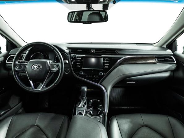 Toyota Camry VIII (XV70) с пробегом 2018 года, цена 2 549 585 рублей, 143588 км, седан, Автокод Объявления