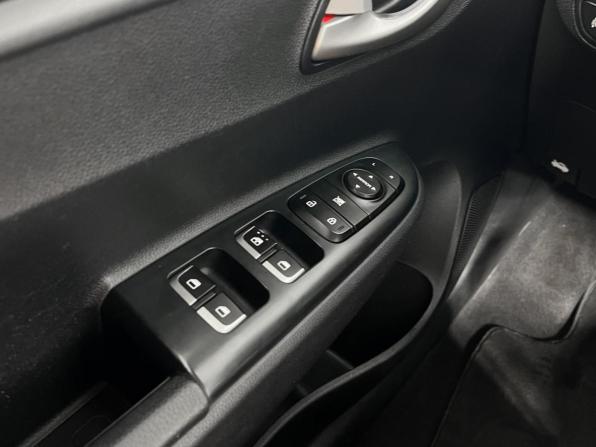 Kia Rio IV с пробегом 2018 года, цена 1 398 900 рублей, 127555 км, седан, Автокод Объявления