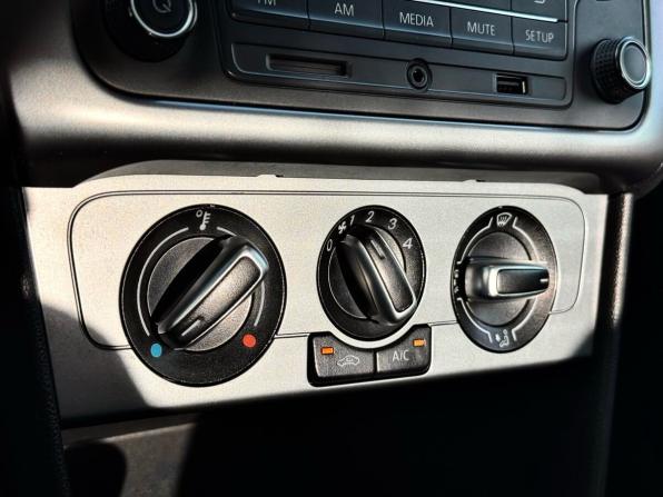 Volkswagen Polo V Рестайлинг с пробегом 2016 года, цена 969 000 рублей, 154600 км, седан, Автокод Объявления