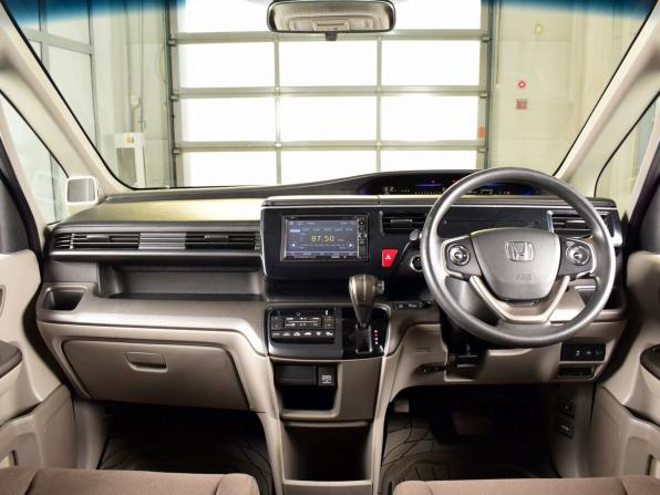 Honda Stepwgn IV Рестайлинг с пробегом 2015 года, цена 1 485 999 рублей, 254529 км, минивэн, Автокод Объявления