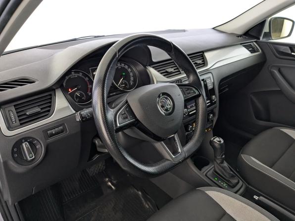 Skoda Rapid I Рестайлинг с пробегом 2019 года, цена 1 375 000 рублей, 96210 км, лифтбек, Автокод Объявления