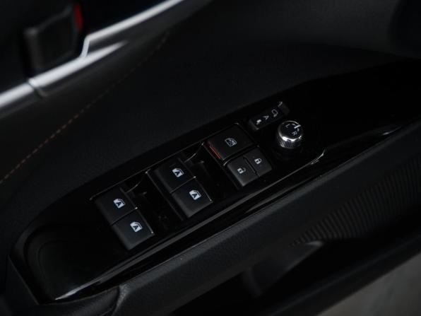 Toyota Camry VIII (XV70) с пробегом 2020 года, цена 2 649 977 рублей, 115924 км, седан, Автокод Объявления