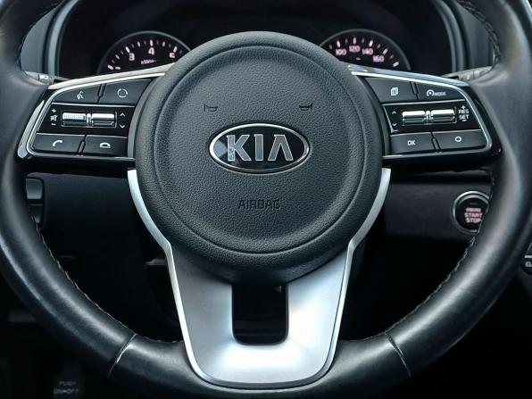 Kia Sportage IV Рестайлинг с пробегом 2021 года, цена 2 699 000 рублей, 52137 км, внедорожник, Автокод Объявления