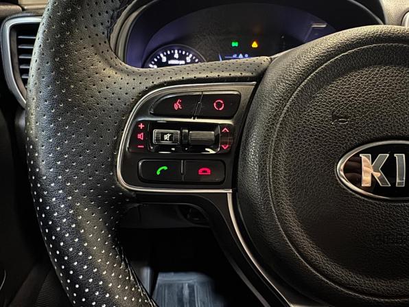Kia Sportage IV с пробегом 2017 года, цена 1 399 000 рублей, 200000 км, внедорожник, Автокод Объявления
