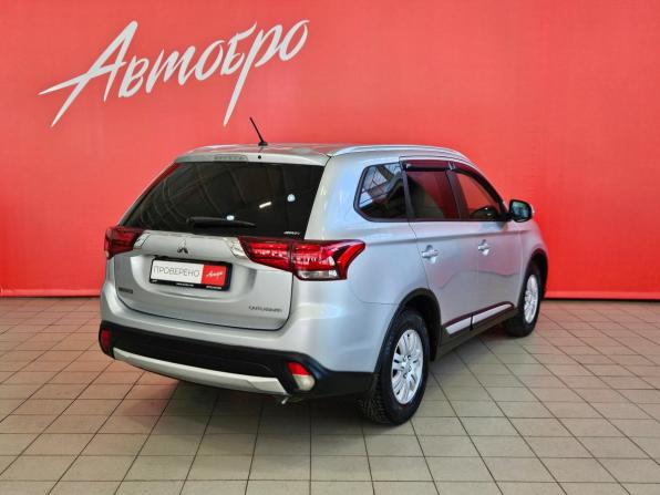 Mitsubishi Outlander III Рестайлинг 2 с пробегом 2015 года, цена 1 737 000 рублей, 172200 км, внедорожник, Автокод Объявления