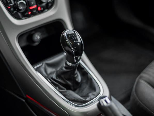 Opel Astra J с пробегом 2011 года, цена 500 000 рублей, 170205 км, хэтчбек, Автокод Объявления