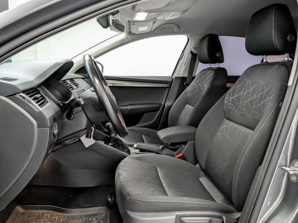 Skoda Octavia III (A7) Рестайлинг с пробегом 2019 года, цена 2 300 000 рублей, 47871 км, лифтбек, Автокод Объявления