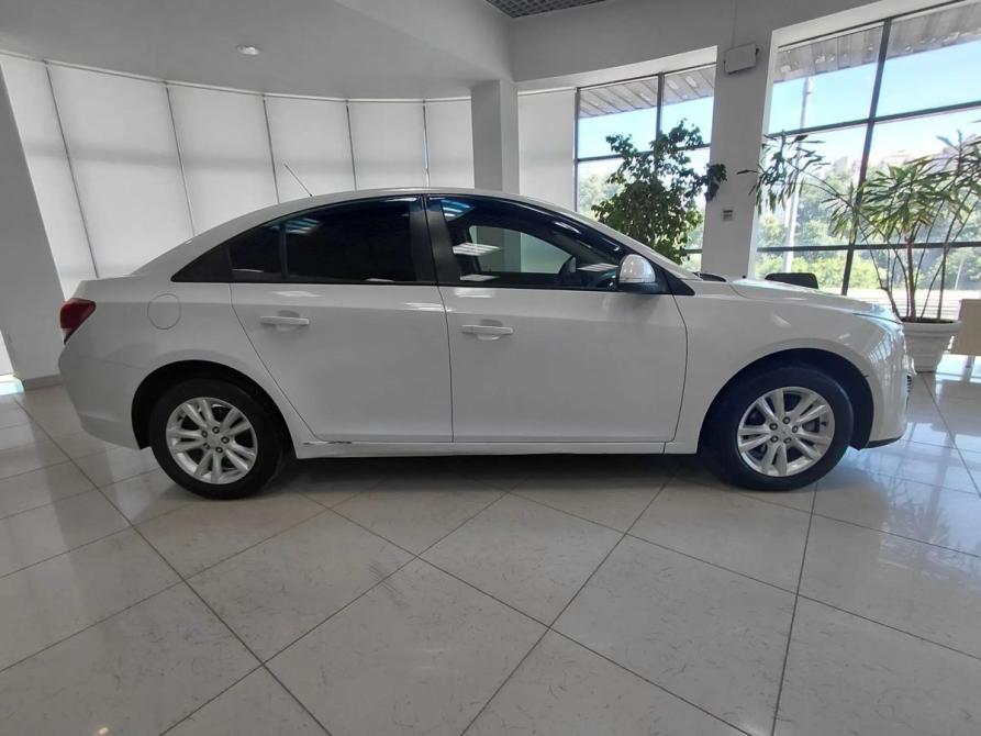 Chevrolet Cruze I Рестайлинг Москва  - изображение 4
