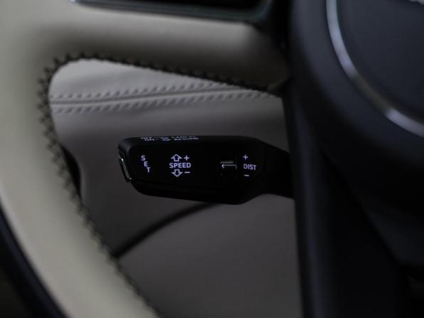 Bentley Bentayga I Рестайлинг с пробегом 2020 года, цена 23 600 000 рублей, 20424 км, внедорожник, Автокод Объявления