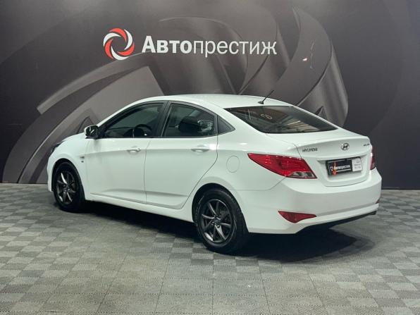 Hyundai Solaris I Рестайлинг с пробегом 2015 года, цена 920 000 рублей, 160095 км, седан, Автокод Объявления