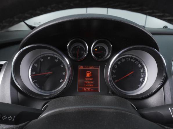 Opel Astra J Рестайлинг с пробегом 2014 года, цена 950 000 рублей, 137222 км, седан, Автокод Объявления