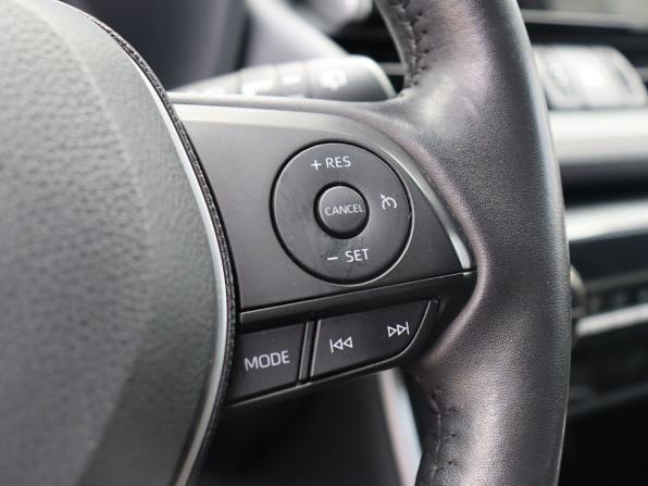 Toyota RAV4 V (XA50) с пробегом 2021 года, цена 3 299 000 рублей, 66359 км, внедорожник, Автокод Объявления