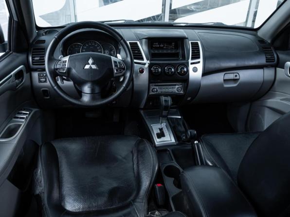 Mitsubishi Pajero Sport II с пробегом 2011 года, цена 1 350 000 рублей, 293342 км, внедорожник, Автокод Объявления