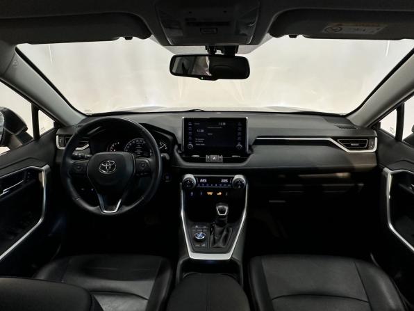 Toyota RAV4 V (XA50) с пробегом 2021 года, цена 4 200 000 рублей, 31103 км, внедорожник, Автокод Объявления