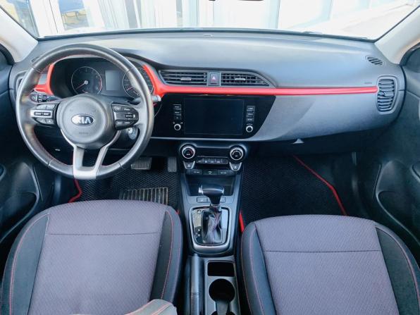 Kia Rio IV Рестайлинг с пробегом 2021 года, цена 1 680 000 рублей, 98100 км, седан, Автокод Объявления