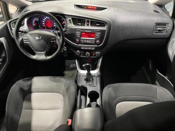 Kia Ceed II с пробегом 2014 года, цена 899 000 рублей, 209980 км, универсал, Автокод Объявления