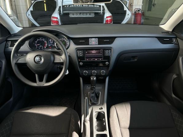 Skoda Octavia III (A7) Рестайлинг с пробегом 2018 года, цена 1 619 000 рублей, 81968 км, лифтбек, Автокод Объявления